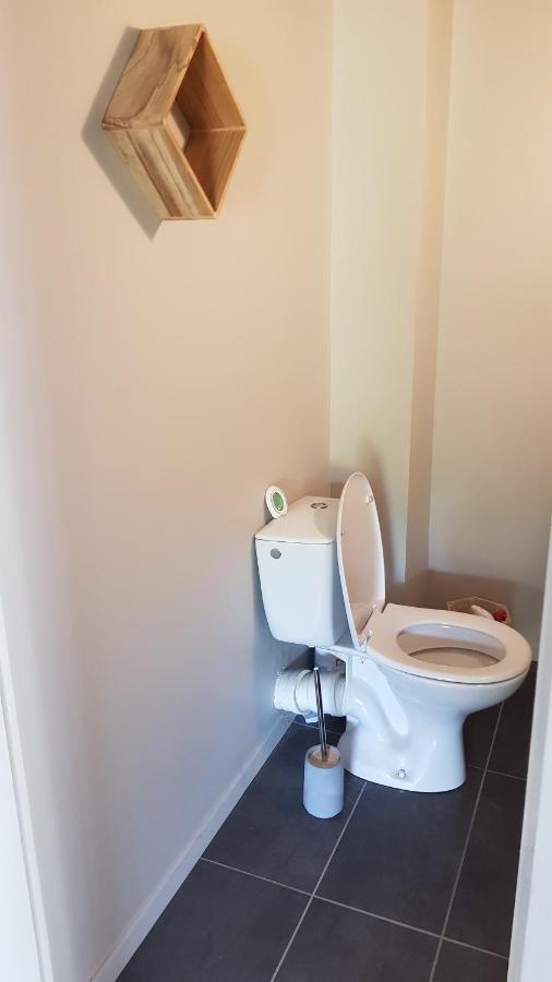 Отель Chambre Avec Salle De Bain Donzy Экстерьер фото